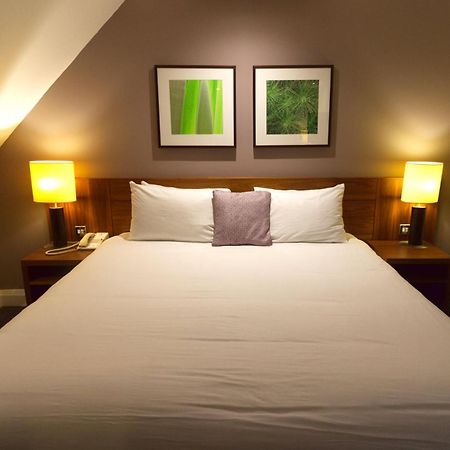 Best Western Ship Hotel Weybridge Exterior photo