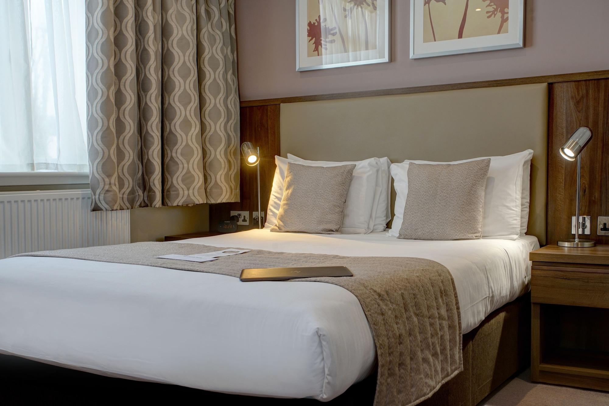 Best Western Ship Hotel Weybridge Exterior photo